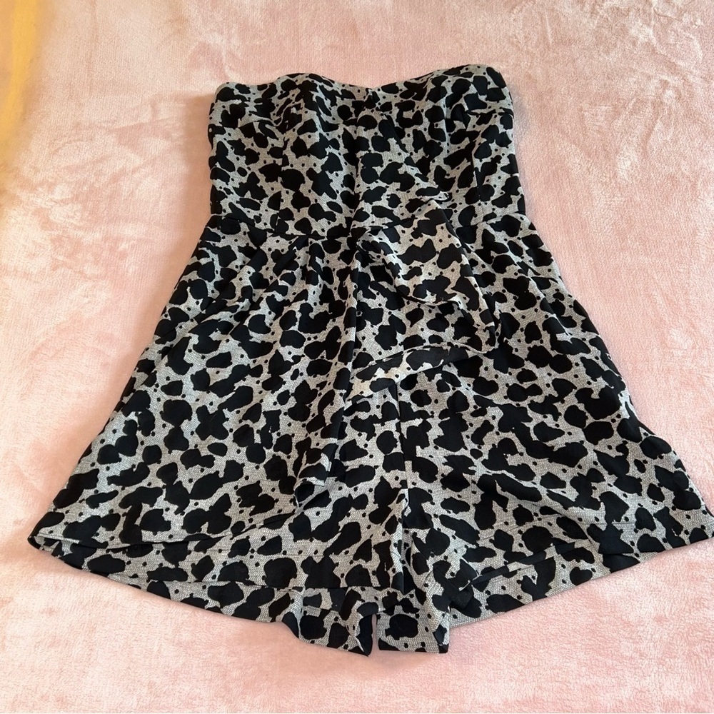 Express gray and black leopard print strapless romper size 0 ruffle detail